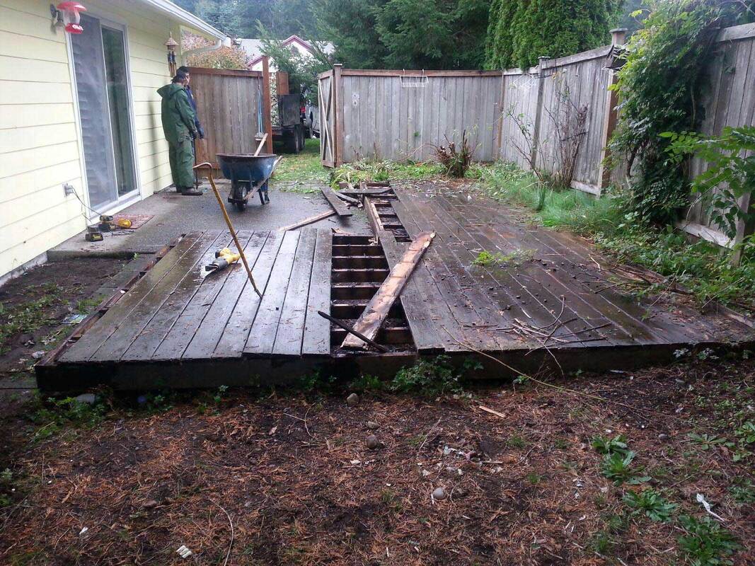 old deck before removal