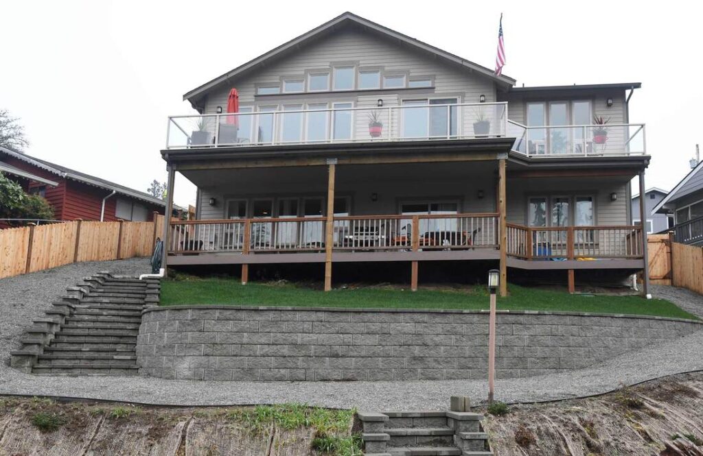 brown-retaining-wall-08_orig